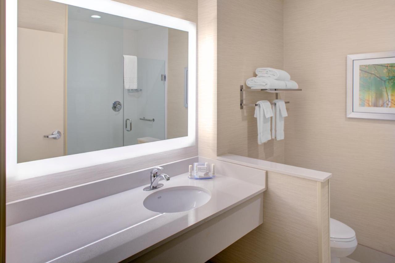 Fairfield Inn & Suites By Marriott Detroit Canton Extérieur photo