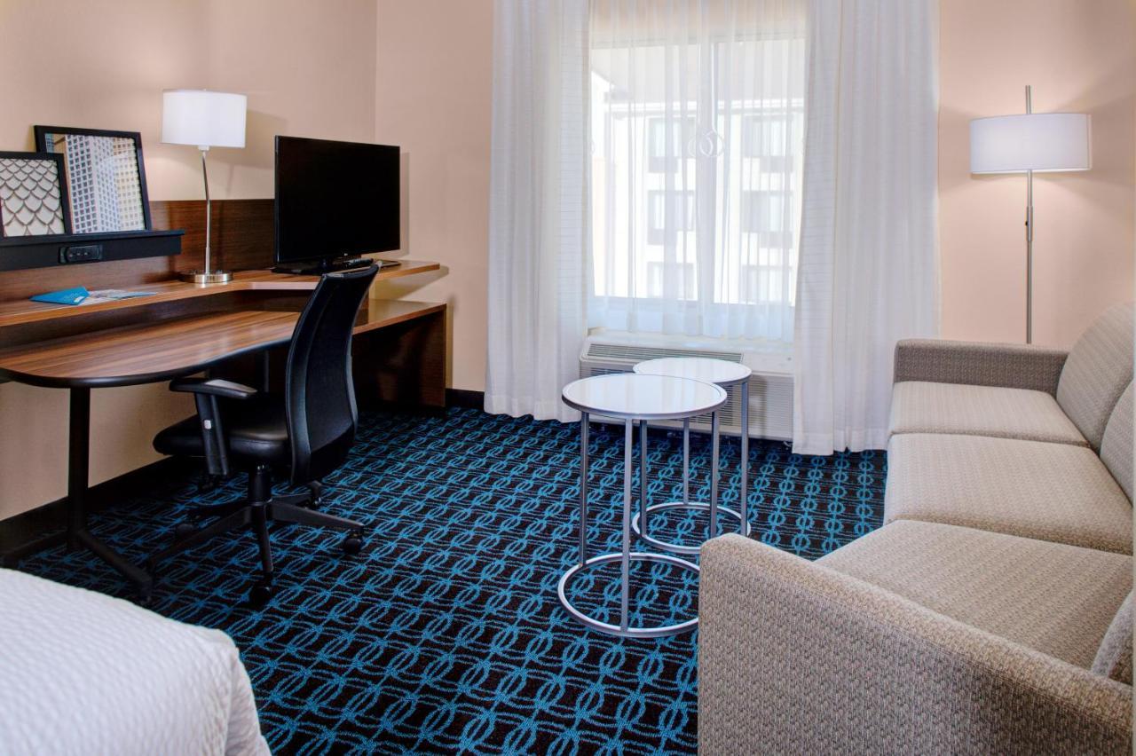 Fairfield Inn & Suites By Marriott Detroit Canton Extérieur photo